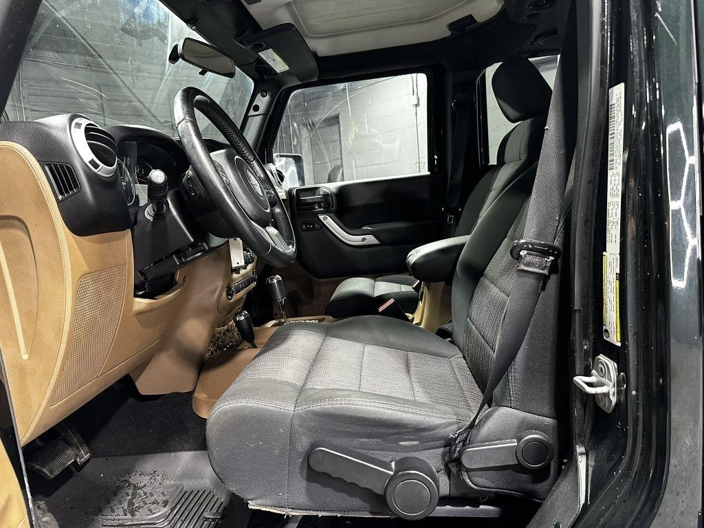 Jeep Wrangler Unlimited Sahara 4WD 2012