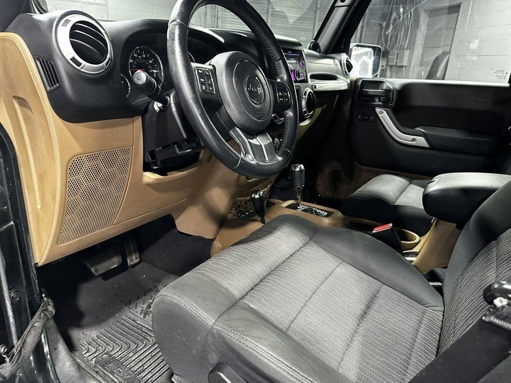 Jeep Wrangler Unlimited Sahara 4WD 2012