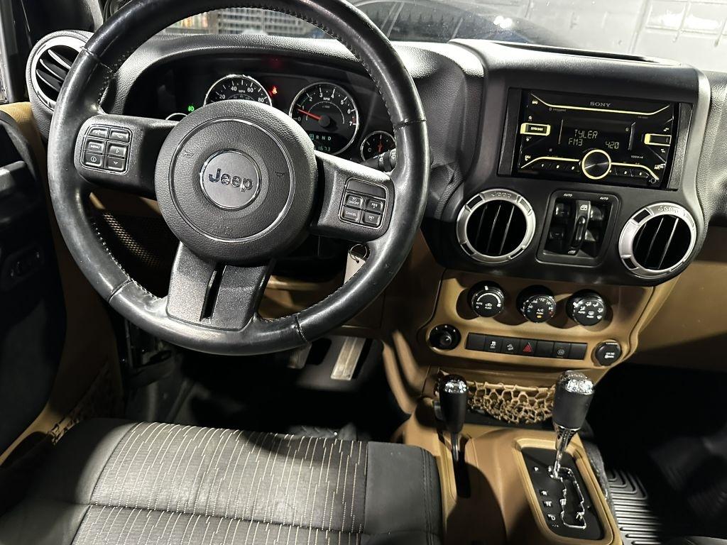 Jeep Wrangler Unlimited Sahara 4WD 2012