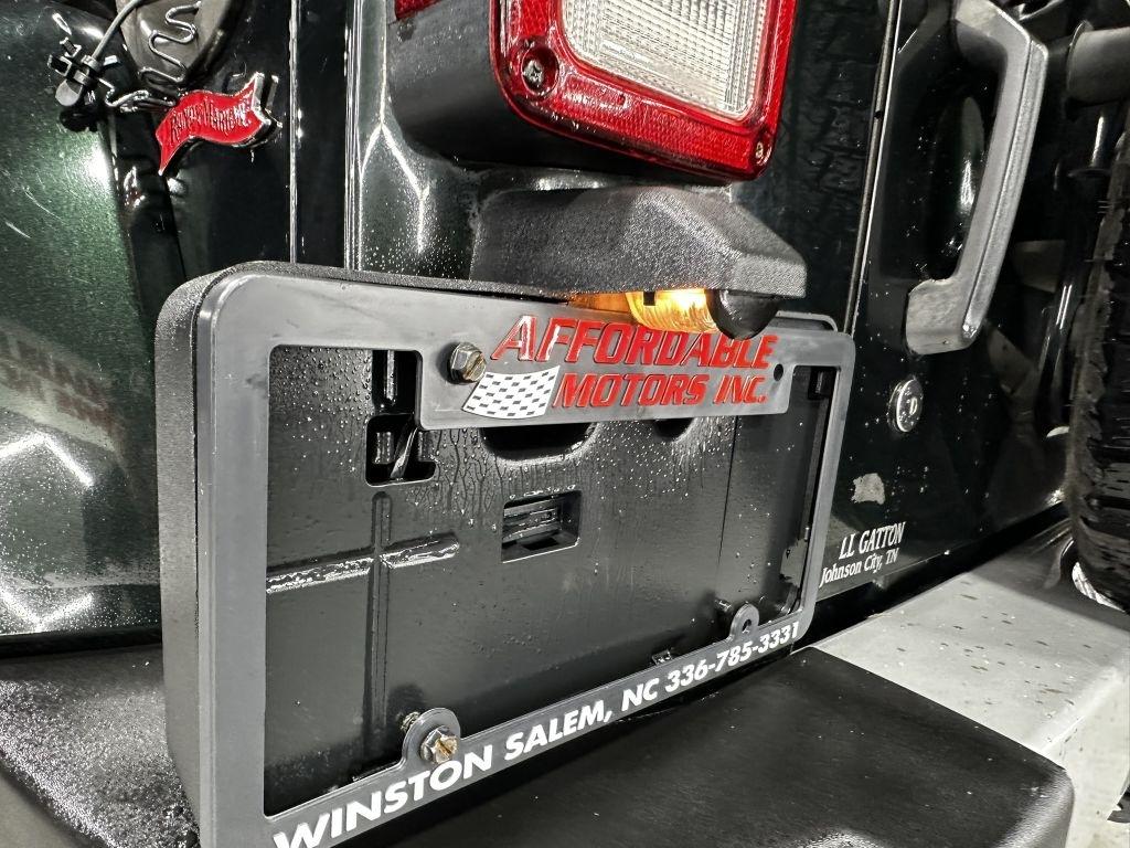 Jeep Wrangler Unlimited Sahara 4WD 2012