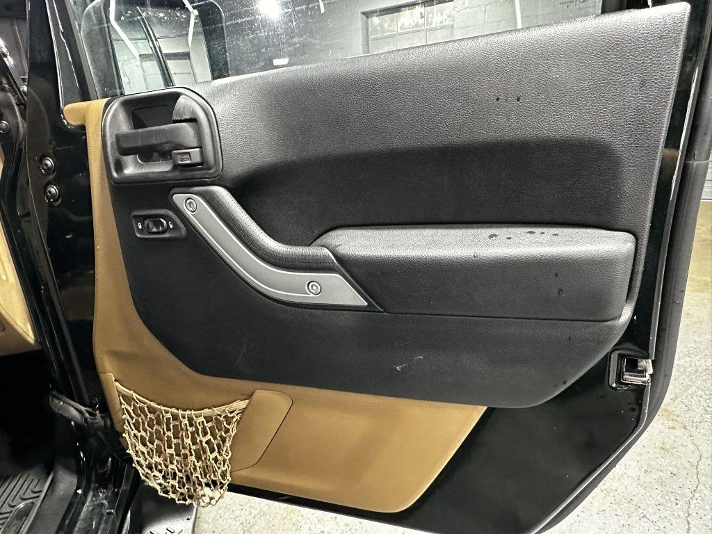 Jeep Wrangler Unlimited Sahara 4WD 2012