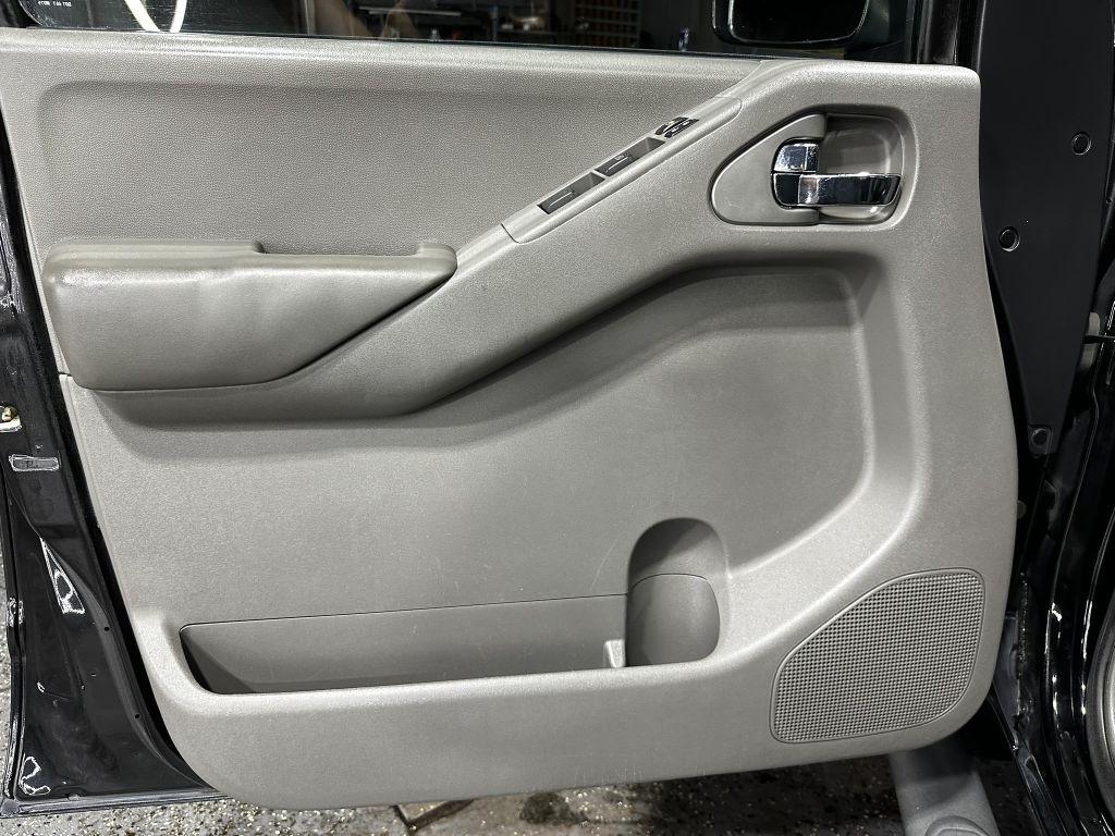 Nissan Frontier S Crew Cab 4WD 2012