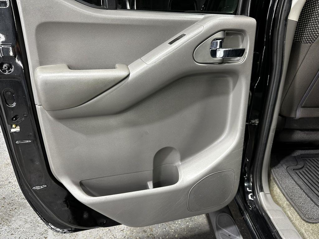 Nissan Frontier S Crew Cab 4WD 2012
