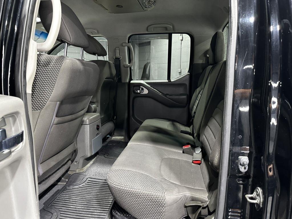 Nissan Frontier S Crew Cab 4WD 2012