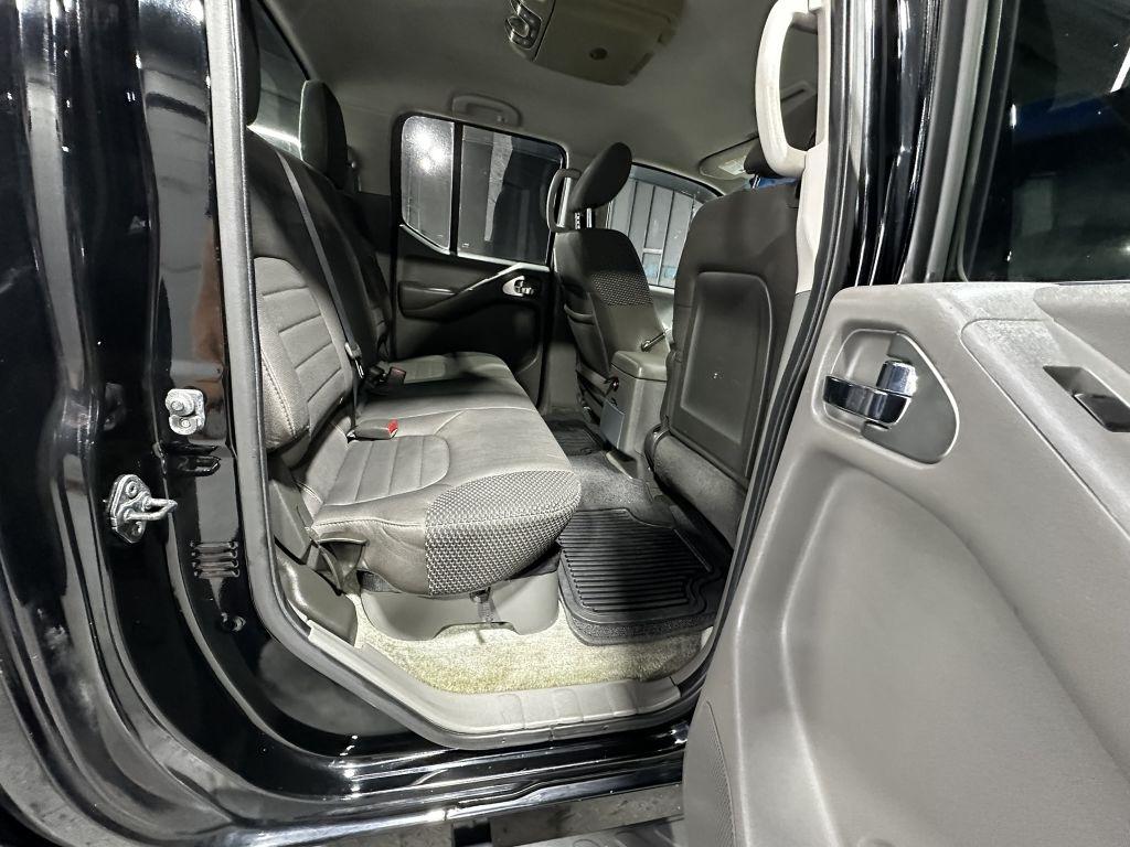Nissan Frontier S Crew Cab 4WD 2012
