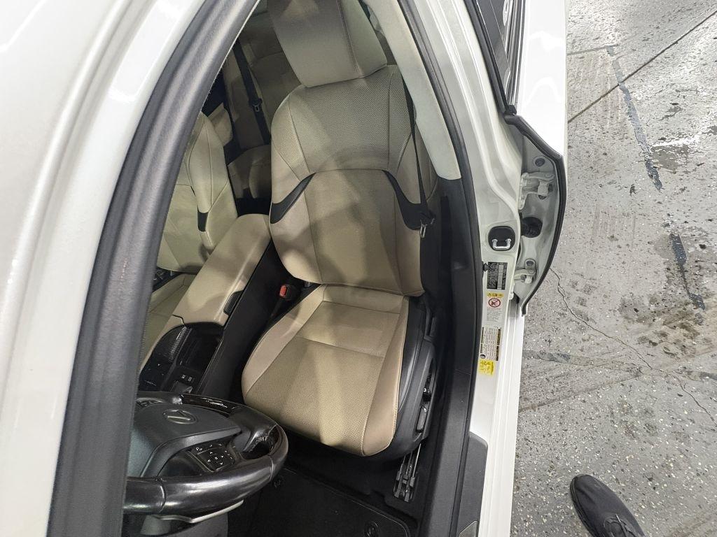 Lexus ES 300h Base 2019