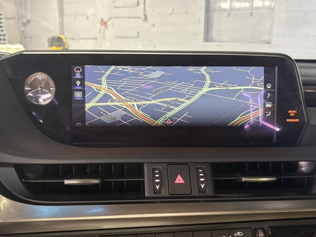 Lexus ES 300h Base 2019