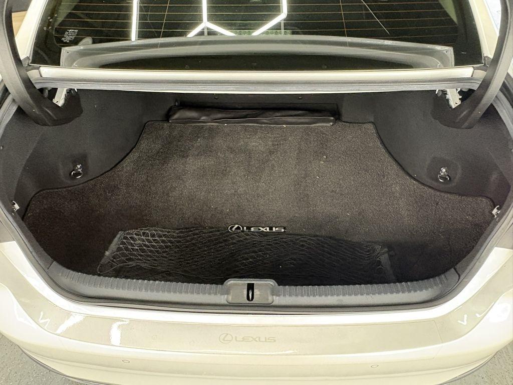 Lexus ES 300h Base 2019