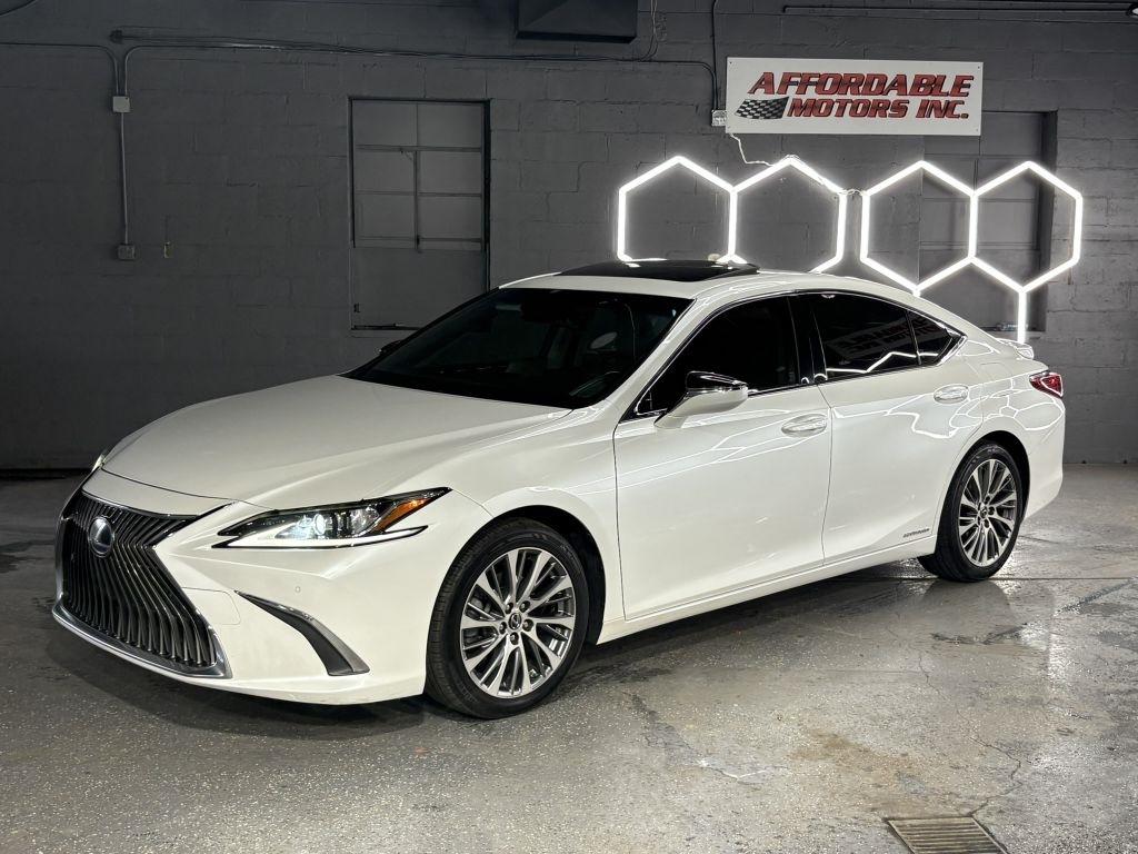 Lexus ES 300h Base 2019