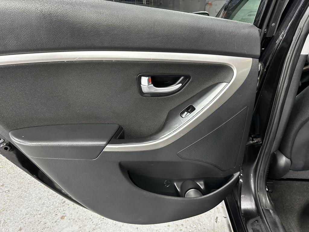 Hyundai Elantra GT A/T 2014