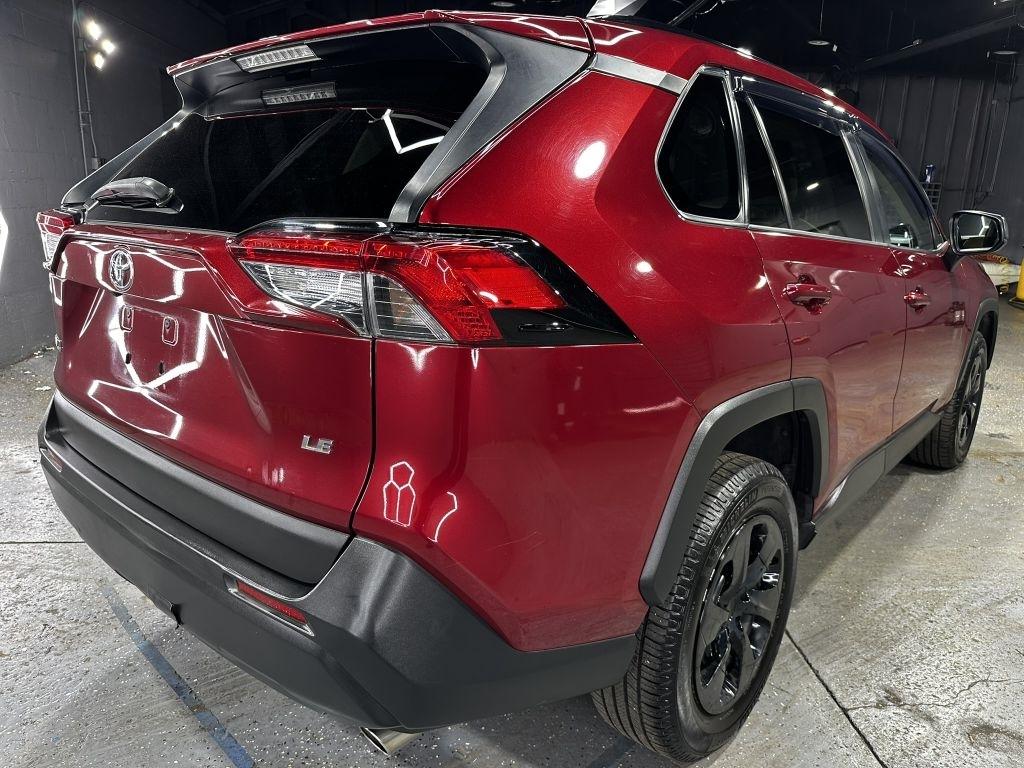 Toyota RAV4 LE 2019