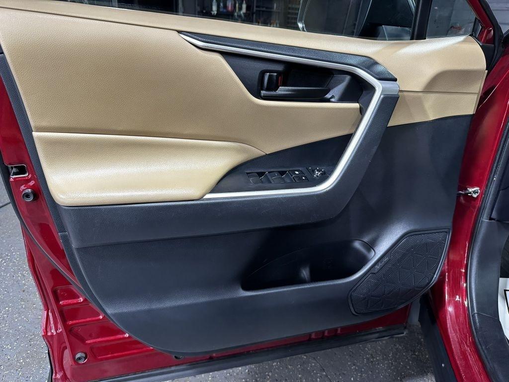 Toyota RAV4 LE 2019