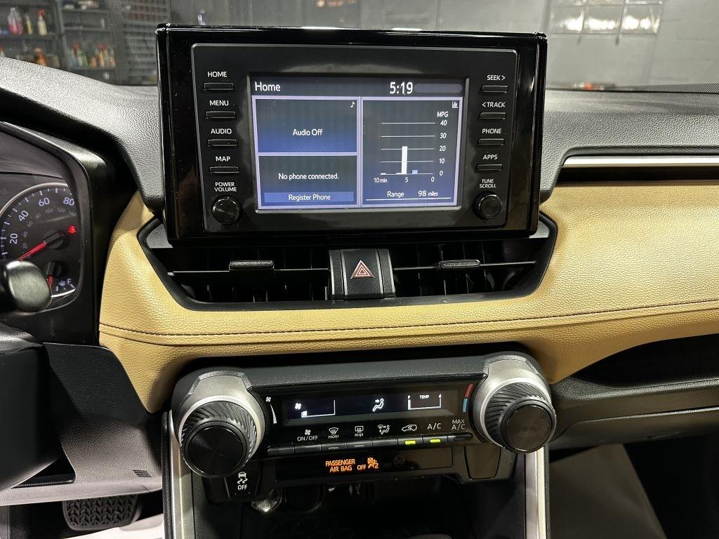 Toyota RAV4 LE 2019
