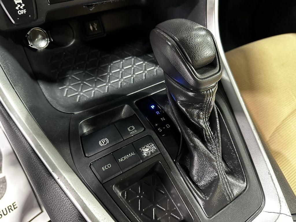 Toyota RAV4 LE 2019