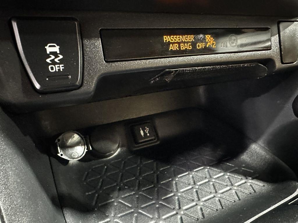 Toyota RAV4 LE 2019