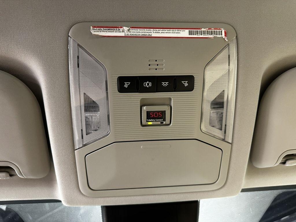 Toyota RAV4 LE 2019
