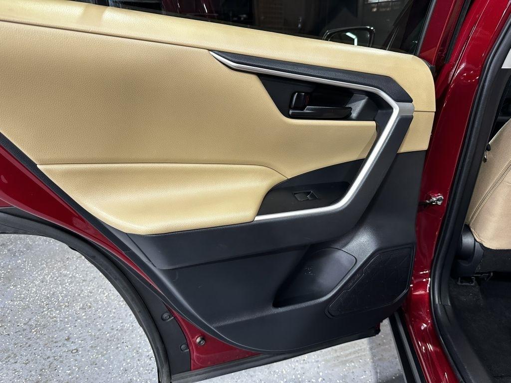 Toyota RAV4 LE 2019
