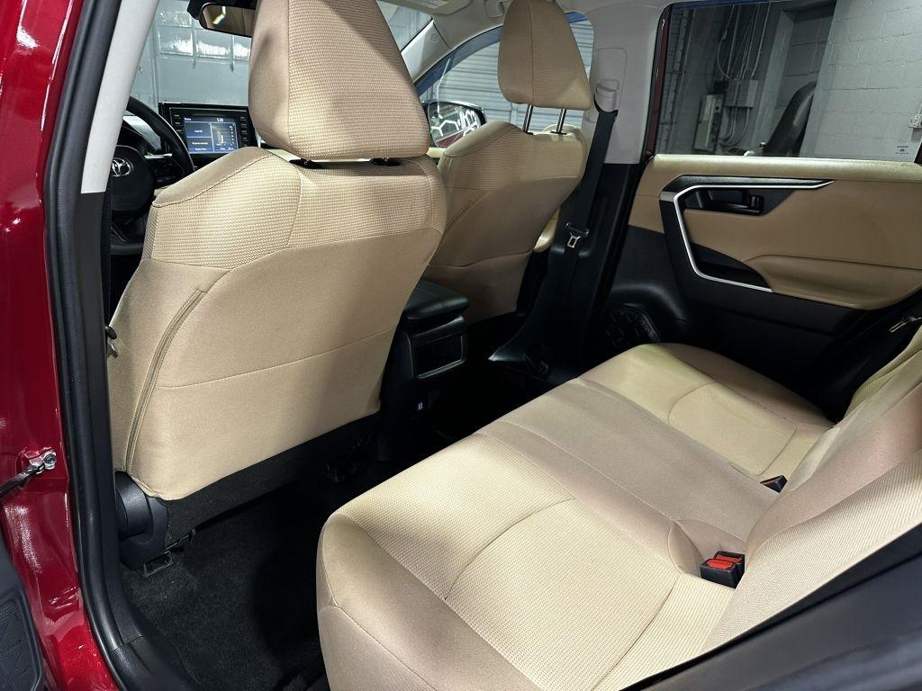 Toyota RAV4 LE 2019
