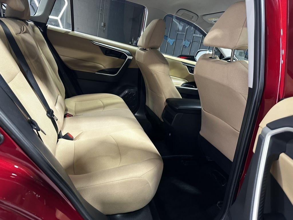 Toyota RAV4 LE 2019