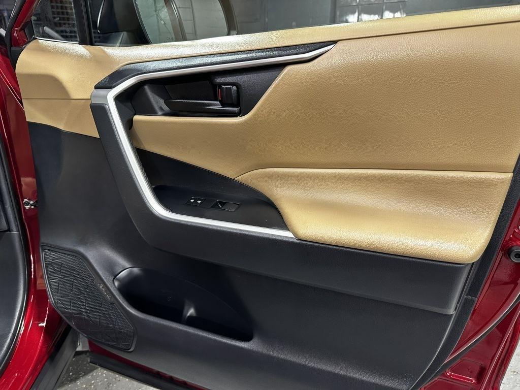 Toyota RAV4 LE 2019