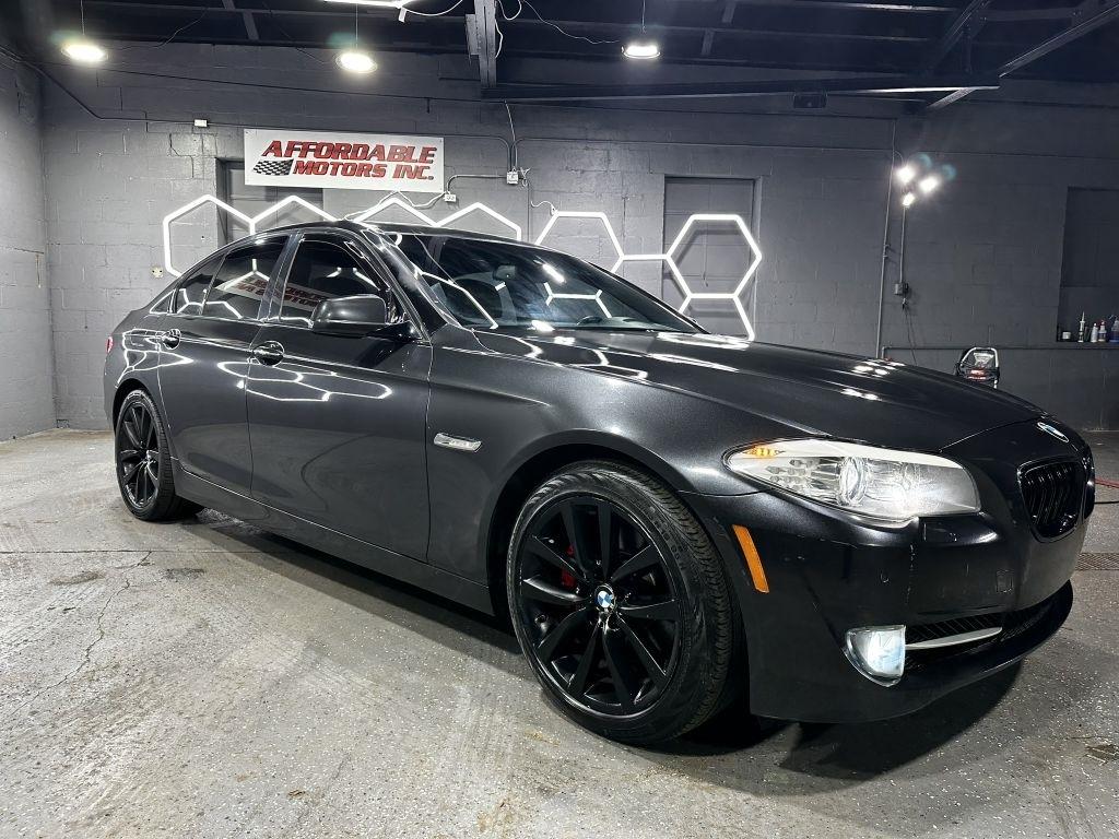 BMW 5-Series 535i 2011