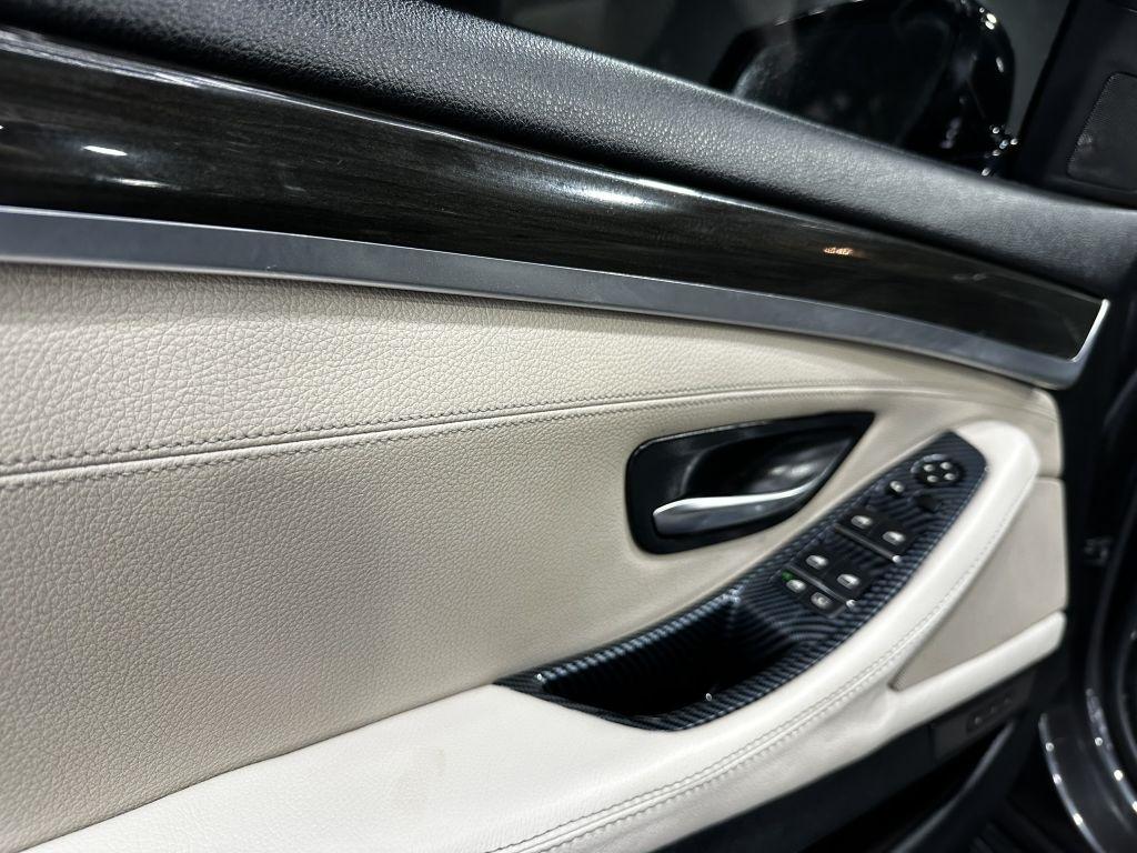 BMW 5-Series 535i 2011
