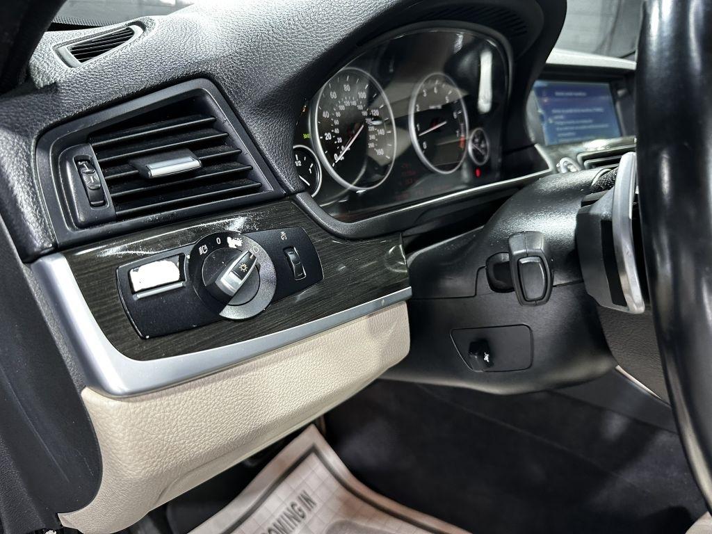 BMW 5-Series 535i 2011