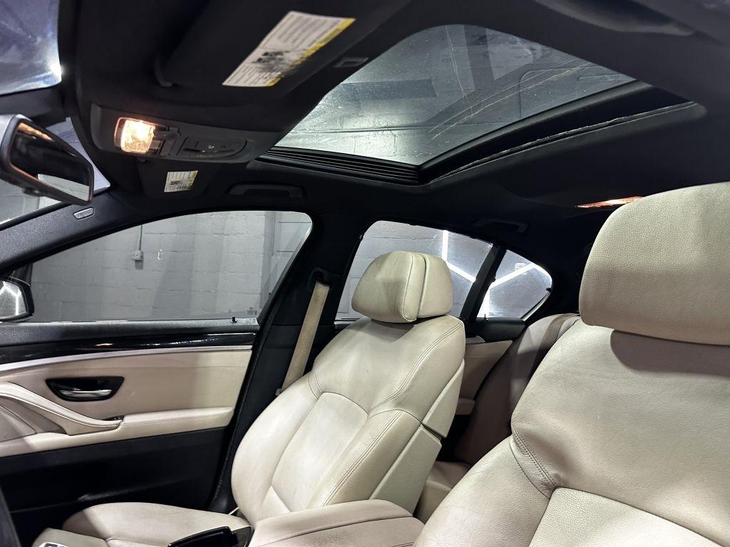 BMW 5-Series 535i 2011