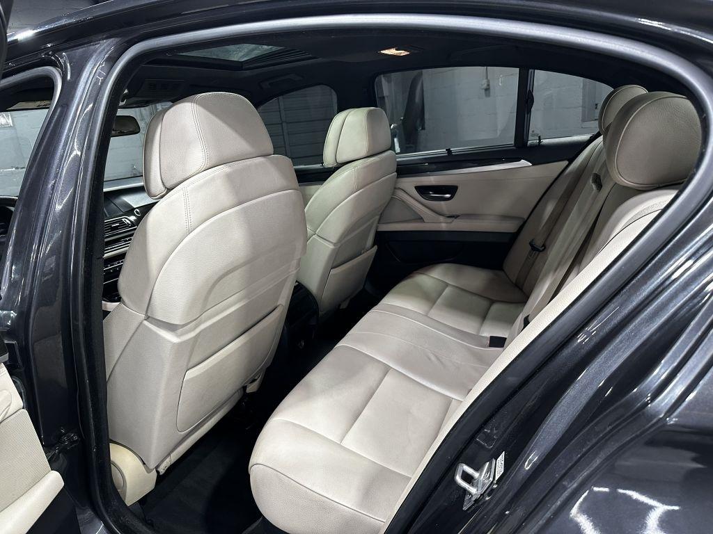 BMW 5-Series 535i 2011