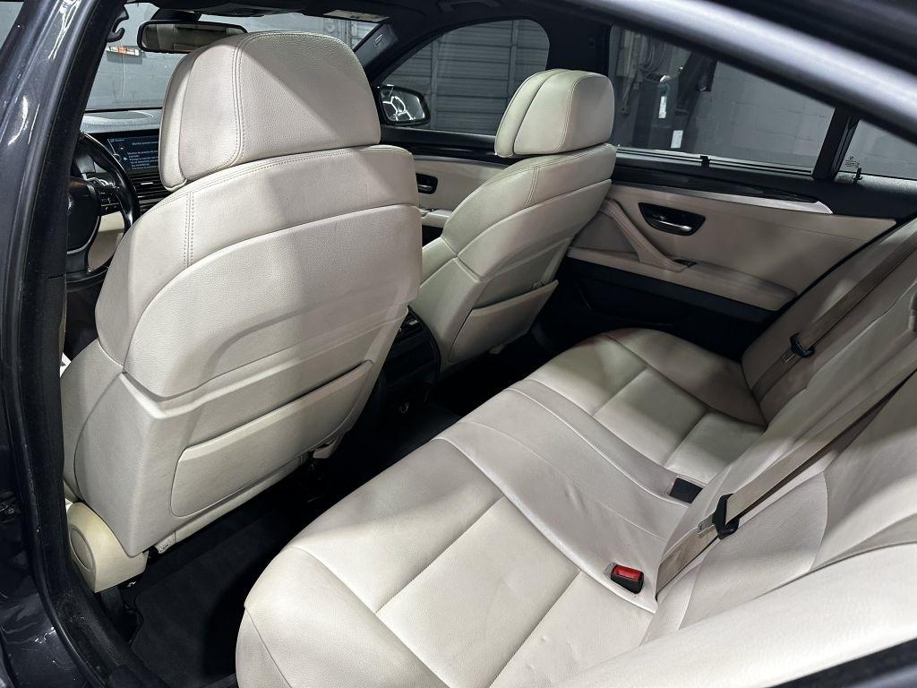 BMW 5-Series 535i 2011