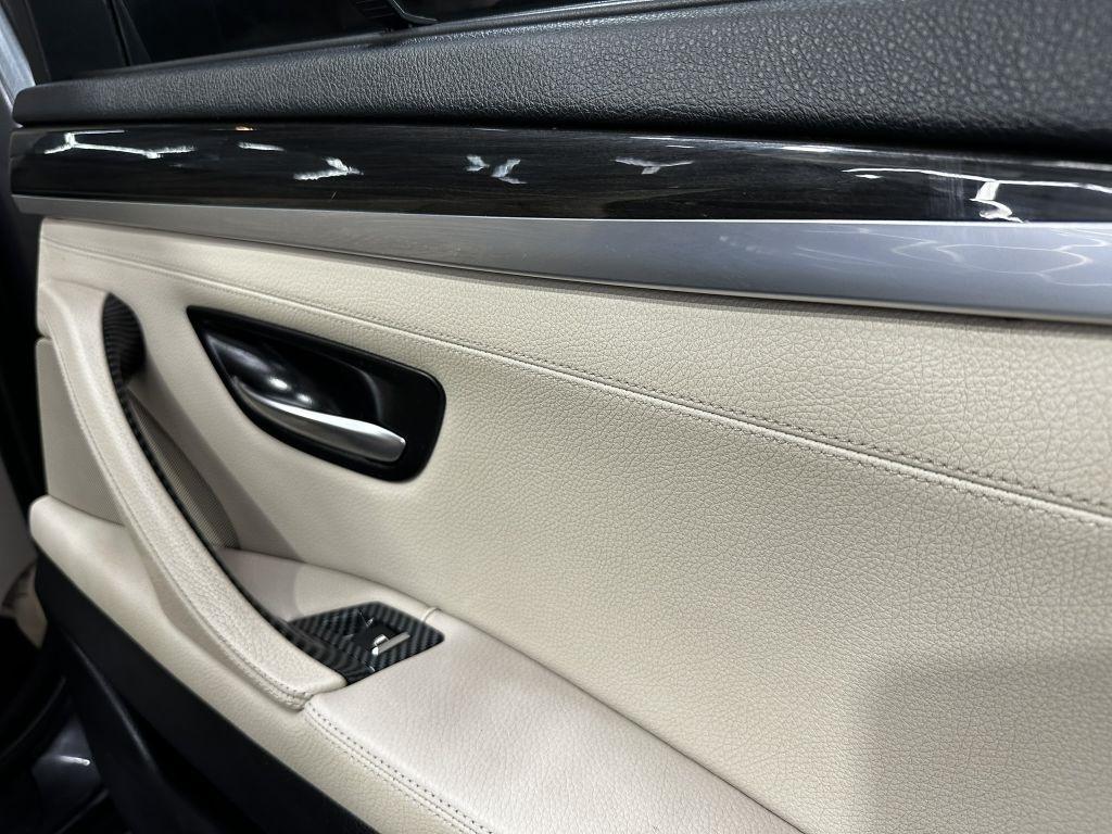 BMW 5-Series 535i 2011