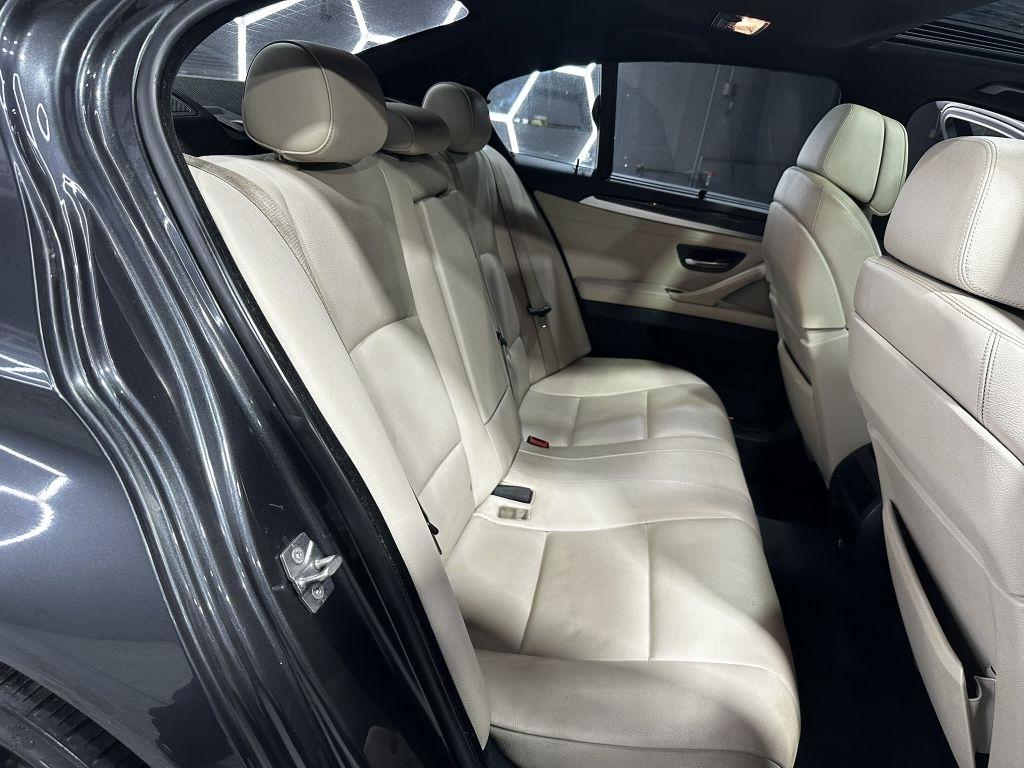 BMW 5-Series 535i 2011