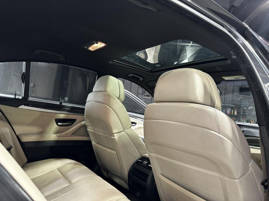 BMW 5-Series 535i 2011