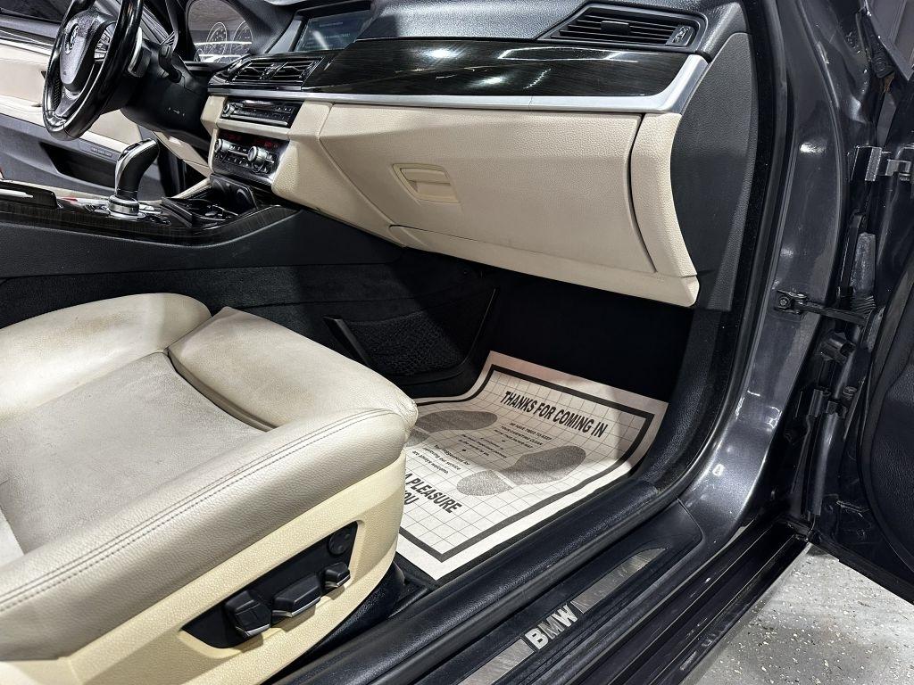 BMW 5-Series 535i 2011