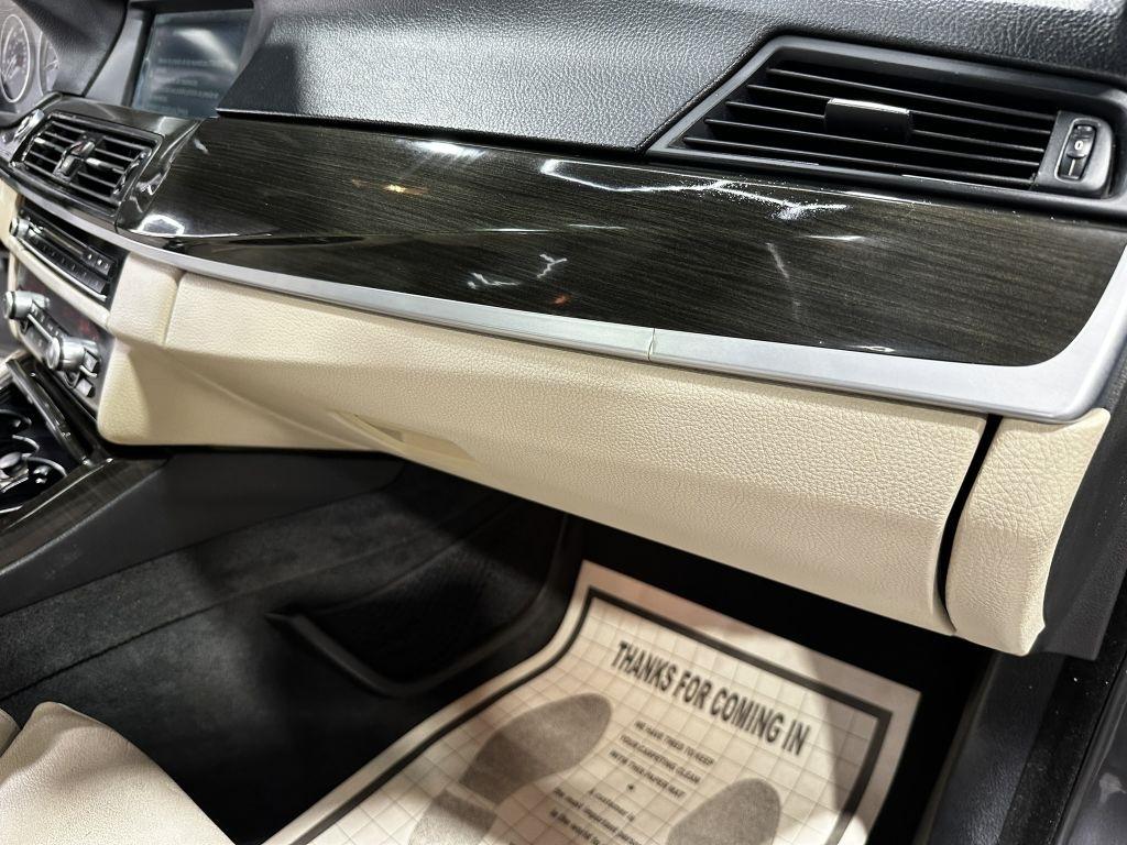 BMW 5-Series 535i 2011