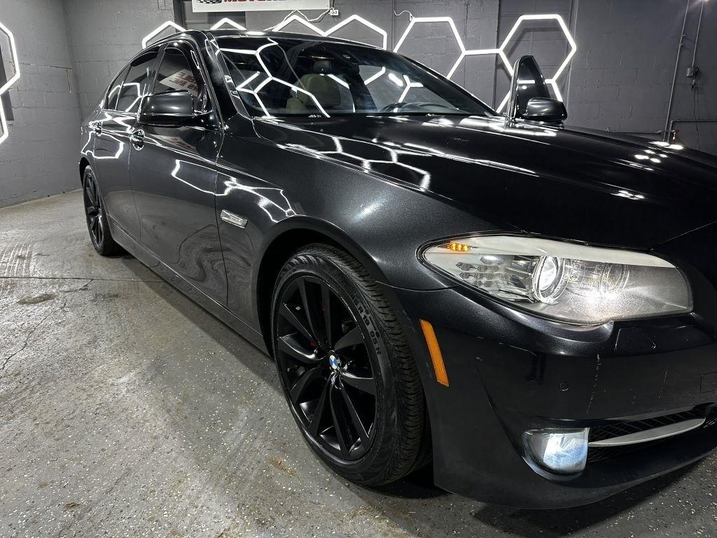 BMW 5-Series 535i 2011
