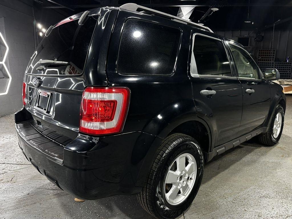 Ford Escape XLT FWD 2012