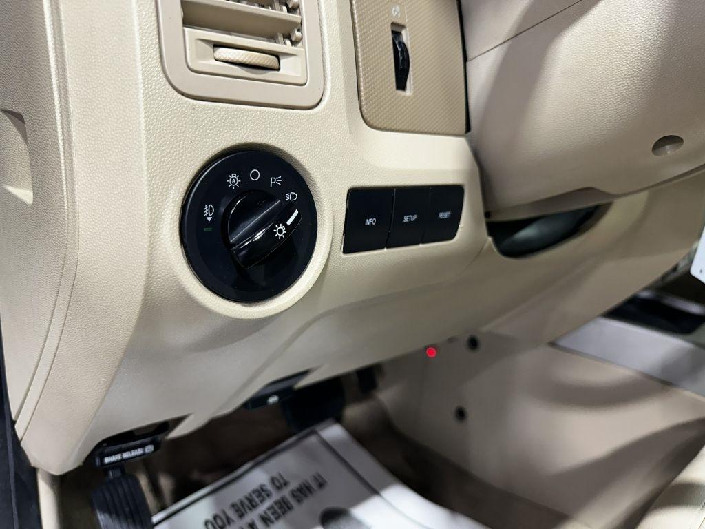 Ford Escape XLT FWD 2012