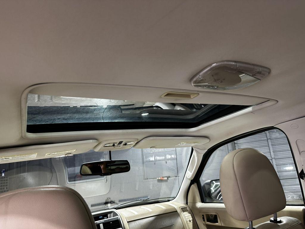 Ford Escape XLT FWD 2012