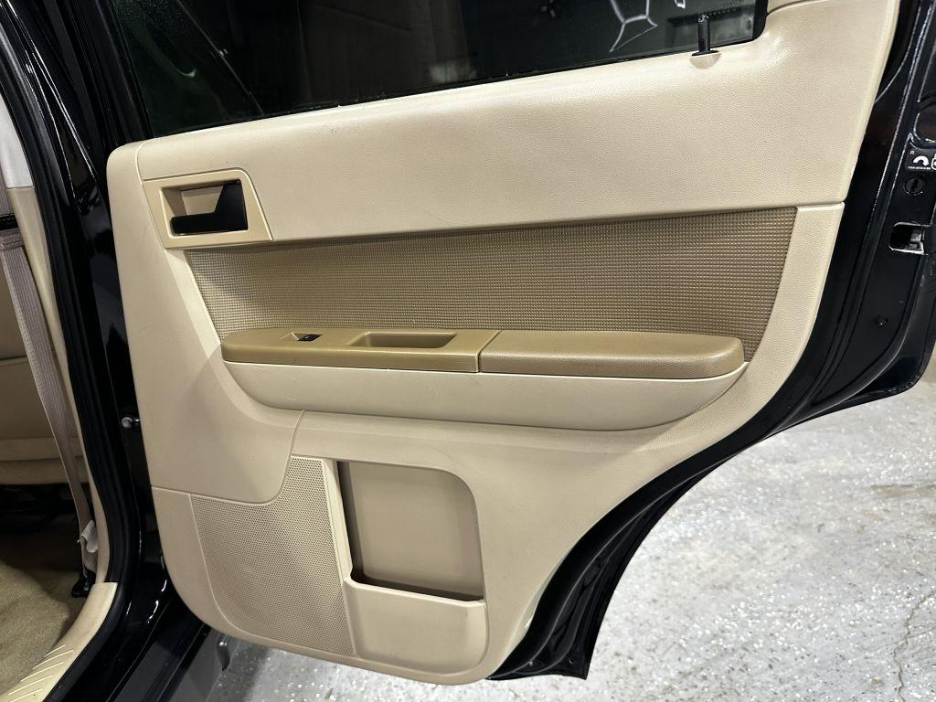 Ford Escape XLT FWD 2012