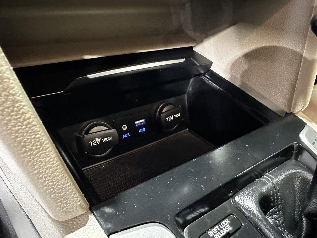 Hyundai Elantra Value Edition 6A 2017
