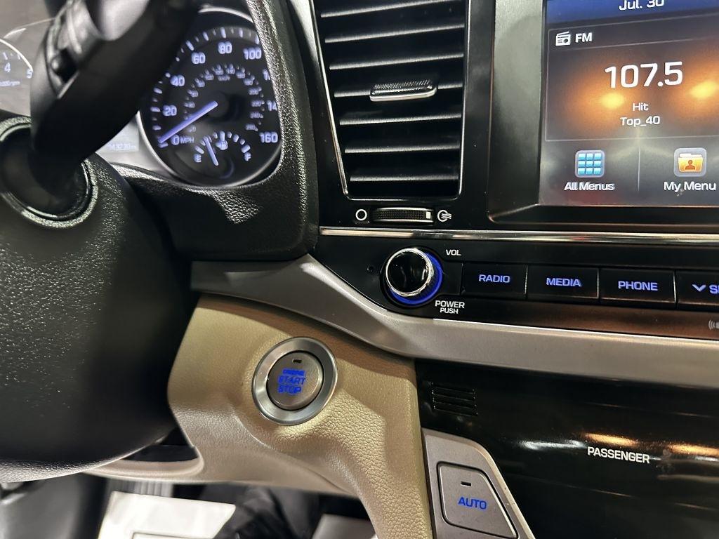 Hyundai Elantra Value Edition 6A 2017