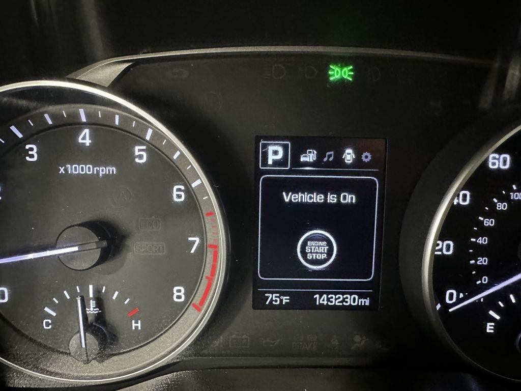 Hyundai Elantra Value Edition 6A 2017