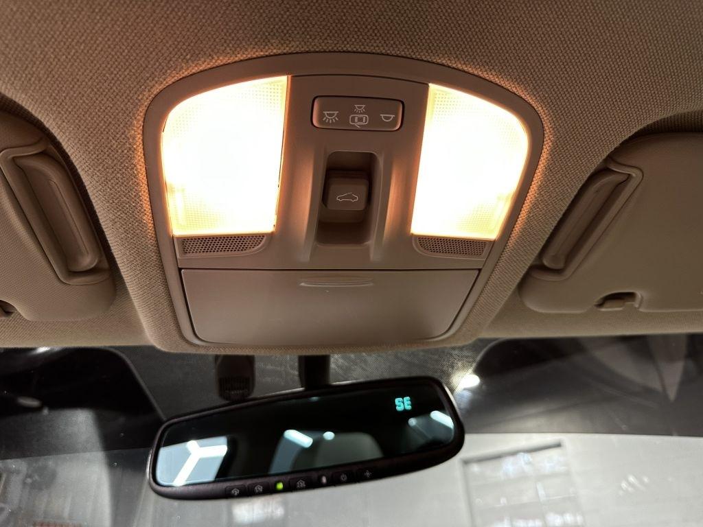 Hyundai Elantra Value Edition 6A 2017