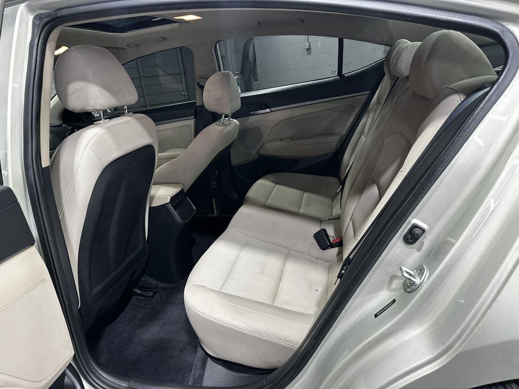 Hyundai Elantra Value Edition 6A 2017