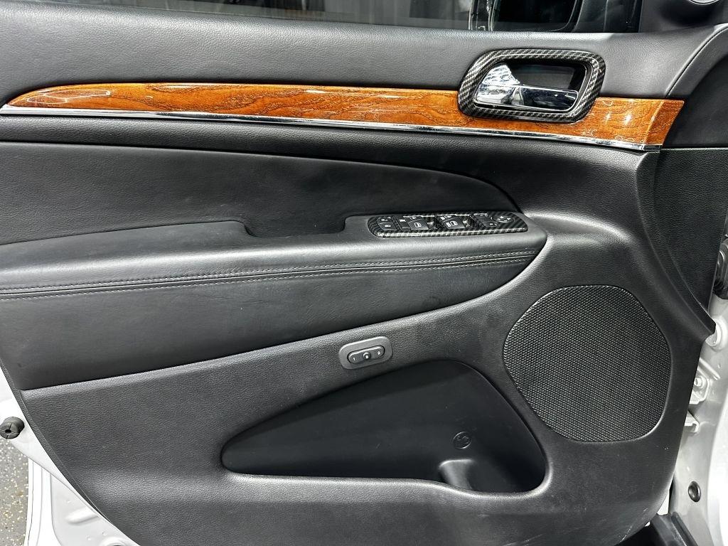 Jeep Grand Cherokee Overland 4WD 2012