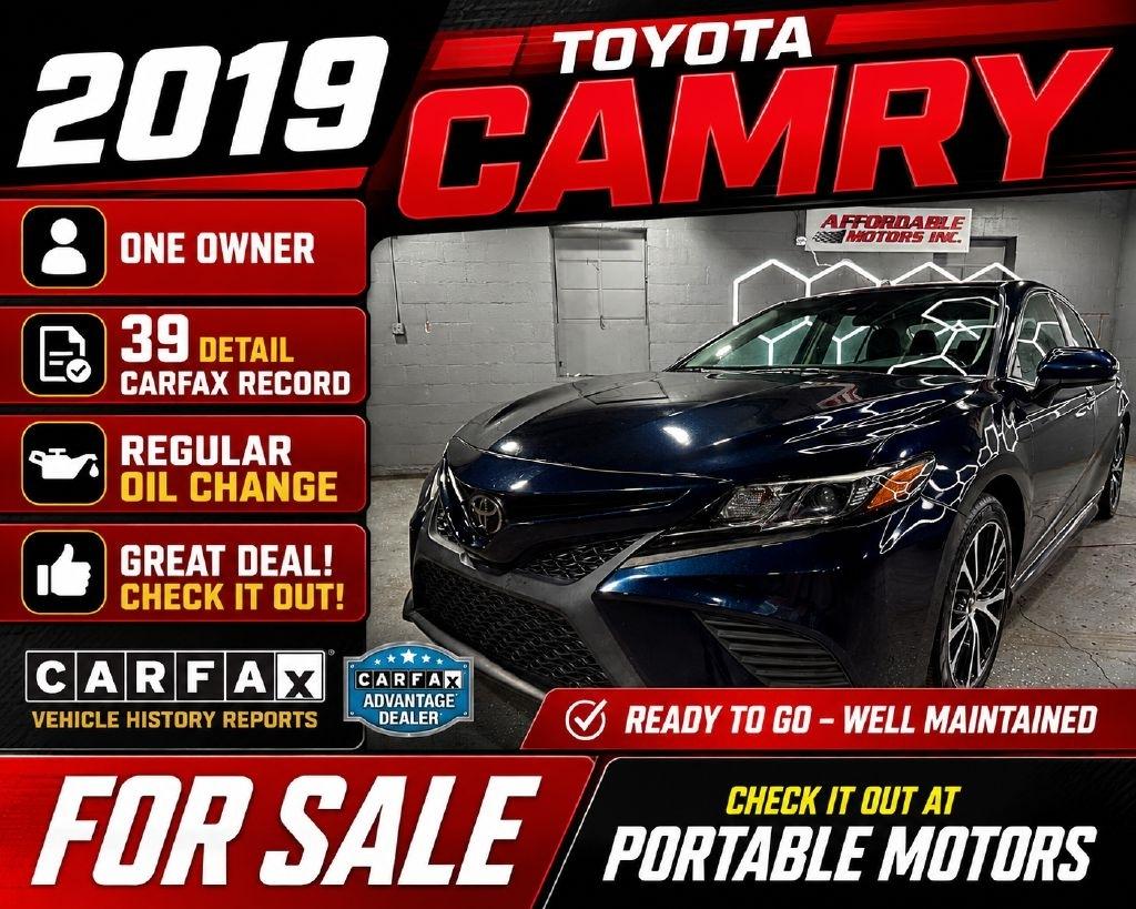 Toyota Camry SE 2019