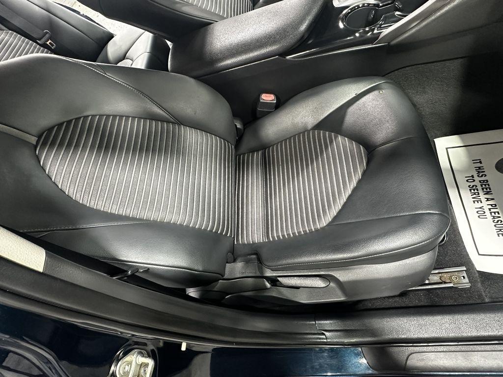 Toyota Camry SE 2019