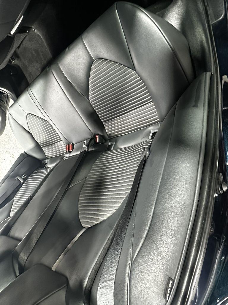 Toyota Camry SE 2019