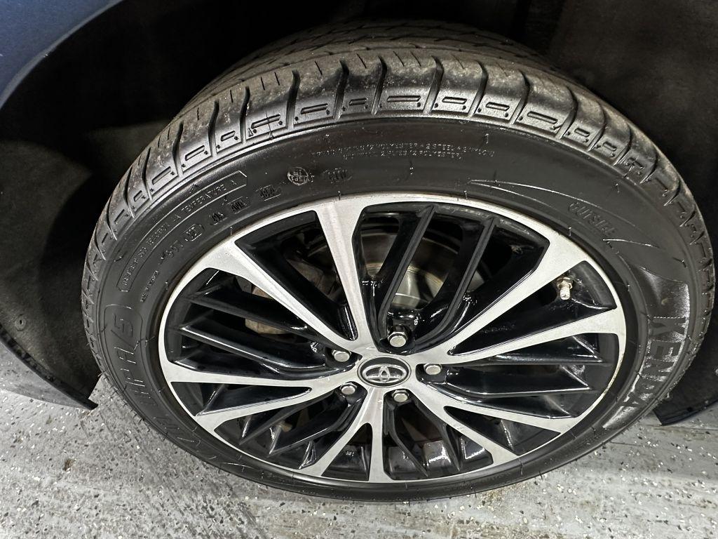 Toyota Camry SE 2019